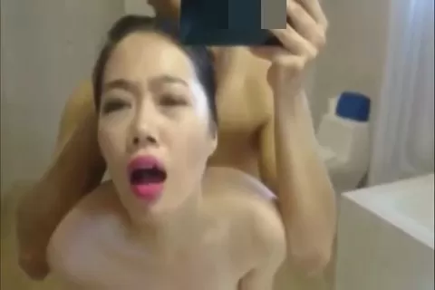新加坡性感女博士與不同男網友啪啪不雅視頻流出