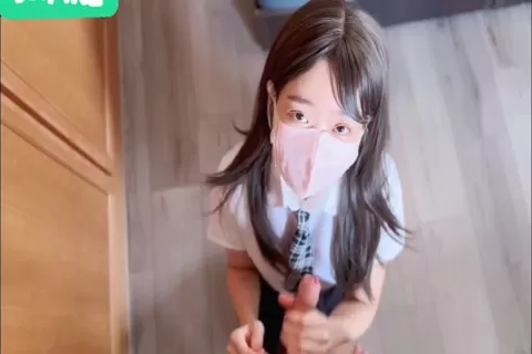 台灣AV ssrpeach 亞洲臀后艾莉 Ellie 正妹付不出房租 背著男友用身体抵租 被房東無套中出内射