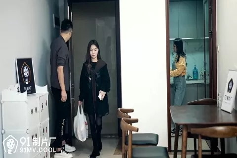 國產av 果凍傳媒 美腿女神 範可可 淫蕩前女友 絲襪跳蛋勾引男友，豐臀懟操凌辱高潮 91CM-224
